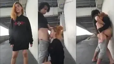 Gadis Cantik Pasrah Goyang Kasur Mobil Sepi