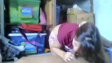 Gadis Surabaya Cantik Pasrah Goyang Kasur