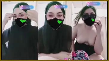 Live Host Tante Moy Naa Hijab Blasteran Cantik