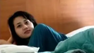 Mahasiswi Dewi Cantik Pasrah Goyang Kasur