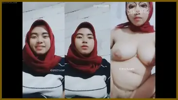 XD Jihan Jilbab Live Lock Room Bugil